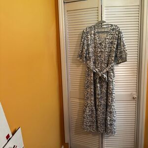 Elegant Blue Patterned Dress